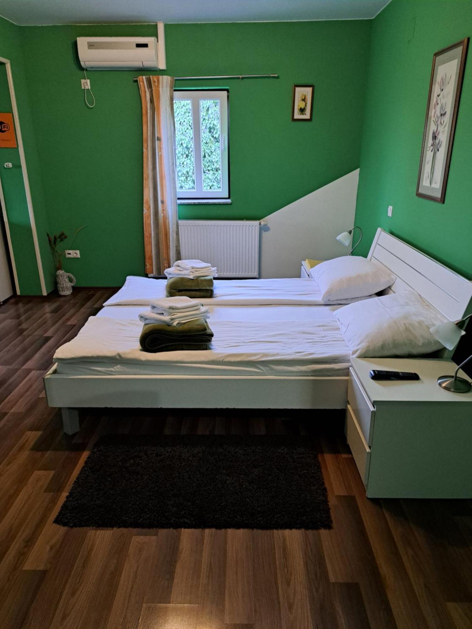 Rooms Modrusan Слунь Екстер'єр фото
