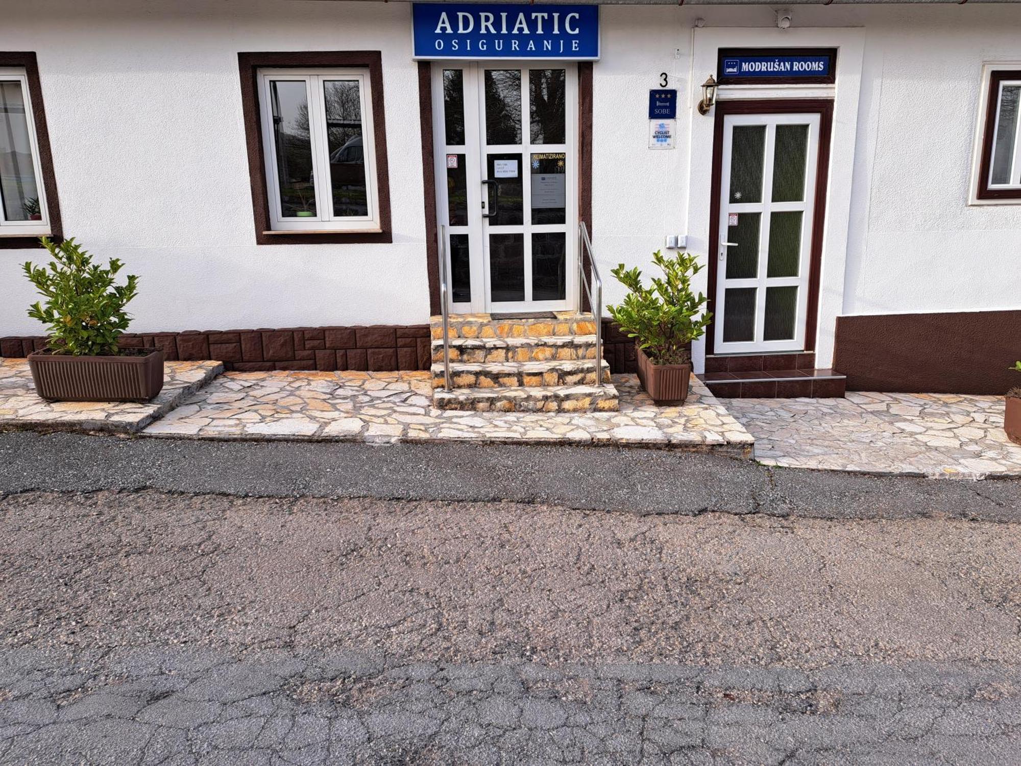 Rooms Modrusan Слунь Екстер'єр фото